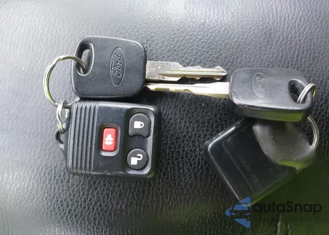 2000 Ford Explorer Xlt из США, поврежденный, VIN 1FMZU83P9YZC12546